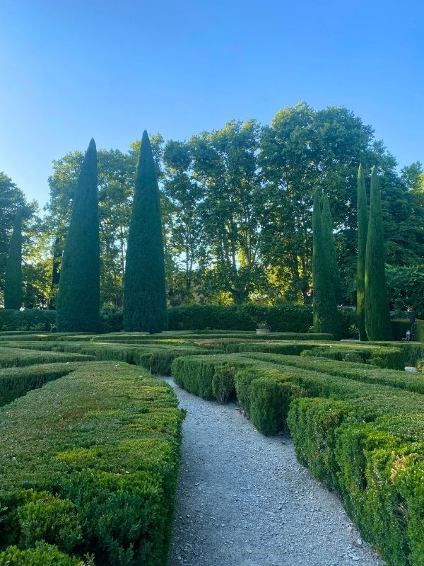 Chateau de Sannes garden